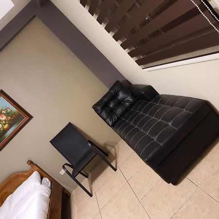 2428 Suites Urdaneta Kültér fotó