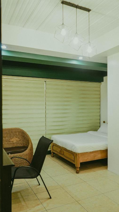 2428 Suites Urdaneta Kültér fotó