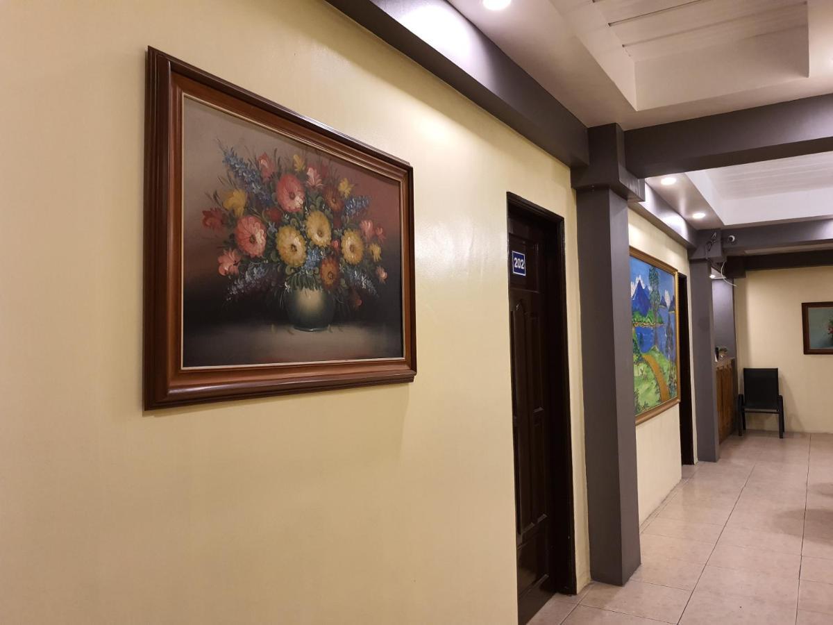 2428 Suites Urdaneta Kültér fotó