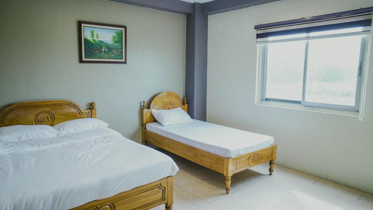 2428 Suites Urdaneta Kültér fotó